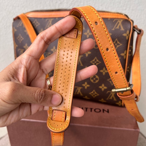 🔥🔥RARE🔥🔥Louis Vuitton Cite 2 Way Bag - Picture 4 of 13
